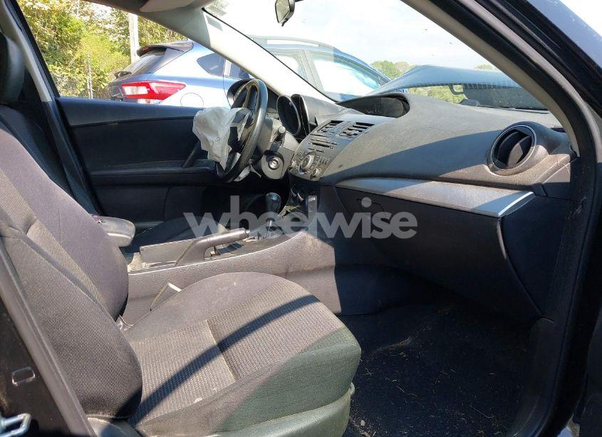 Photo 5 of 2012 Mazda Mazda3 I SPORT (VIN JM1BL1UG0C1530996)