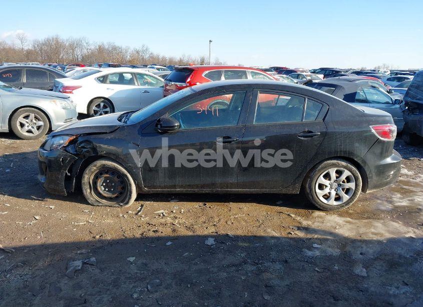 Photo 14 of 2012 Mazda Mazda3 I SPORT (VIN JM1BL1UG0C1562041)