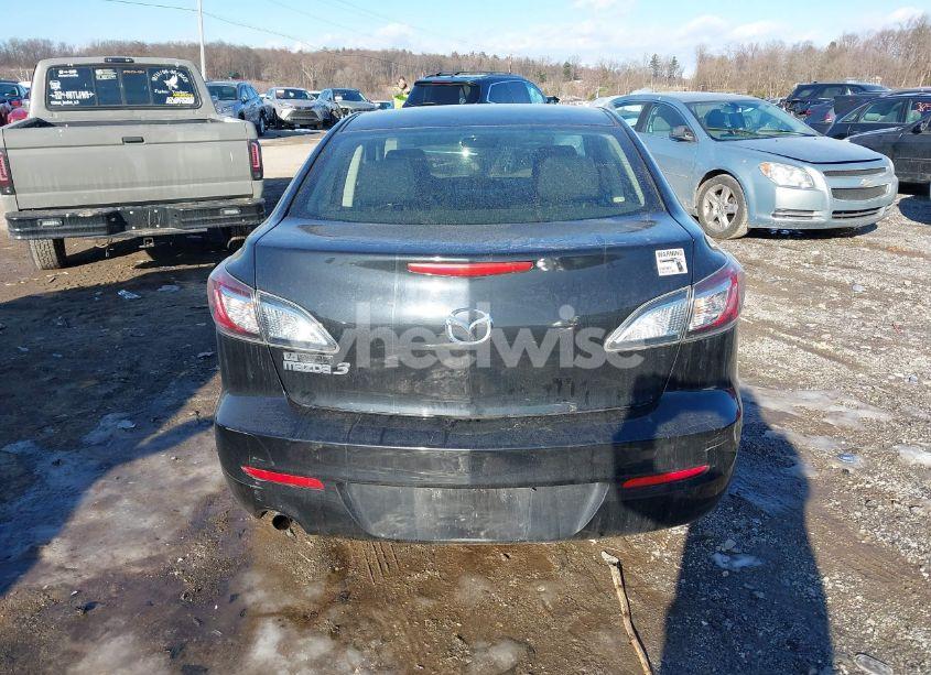 Photo 16 of 2012 Mazda Mazda3 I SPORT (VIN JM1BL1UG0C1562041)