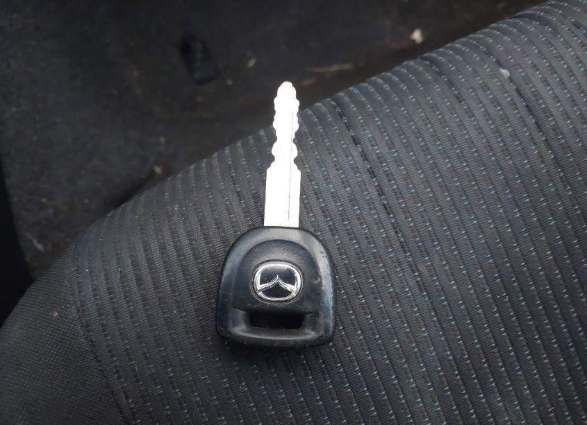 Photo 11 of 2011 Mazda Mazda3 (VIN JM1BL1UG1B1418089)