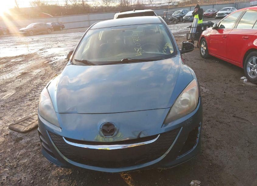 Photo 12 of 2011 Mazda Mazda3 (VIN JM1BL1UG1B1418089)