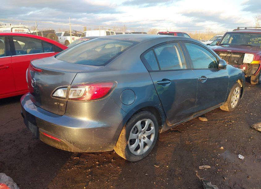 Photo 4 of 2011 Mazda Mazda3 (VIN JM1BL1UG1B1418089)