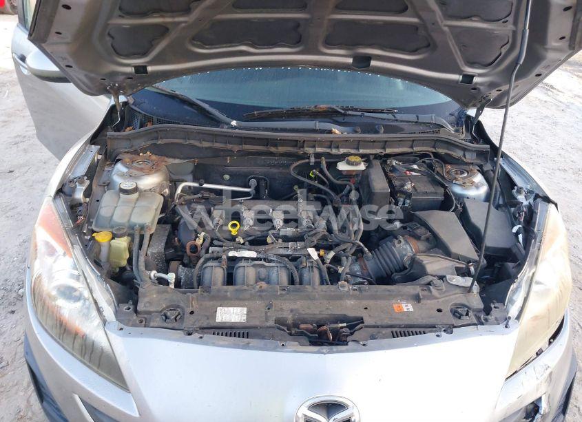 Photo 10 of 2011 Mazda Mazda3 I SPORT (VIN JM1BL1UG1B1421543)