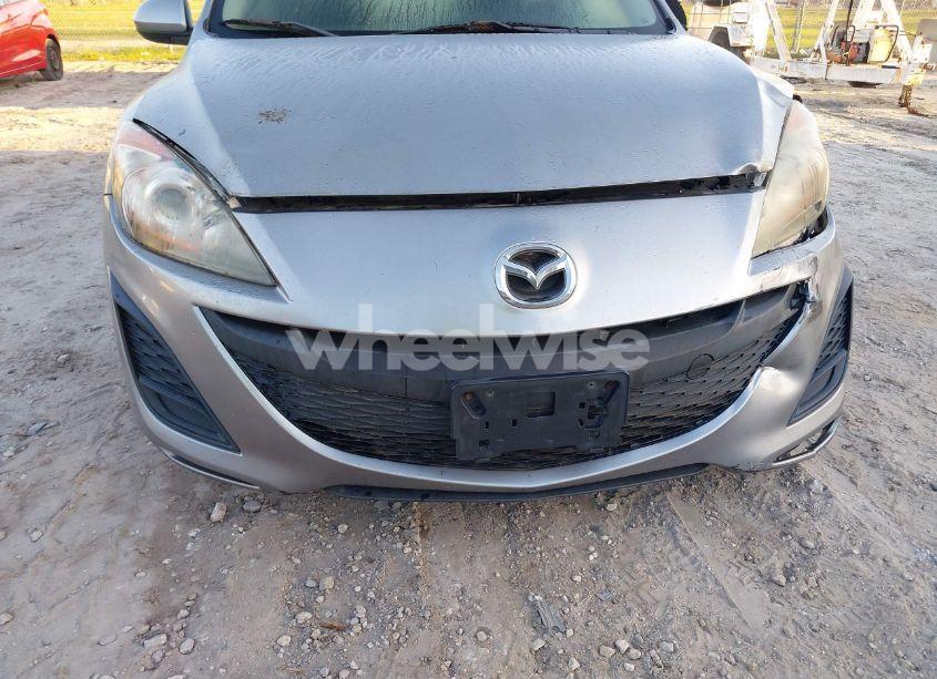 Photo 12 of 2011 Mazda Mazda3 I SPORT (VIN JM1BL1UG1B1421543)