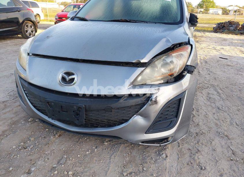 Photo 6 of 2011 Mazda Mazda3 I SPORT (VIN JM1BL1UG1B1421543)