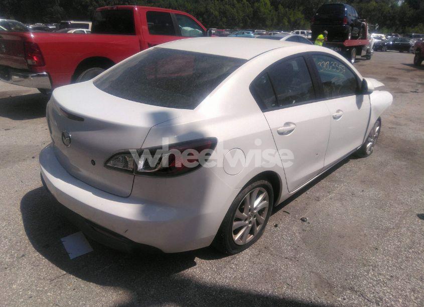 Photo 4 of 2011 Mazda Mazda3 I SPORT (VIN JM1BL1UG1B1466580)