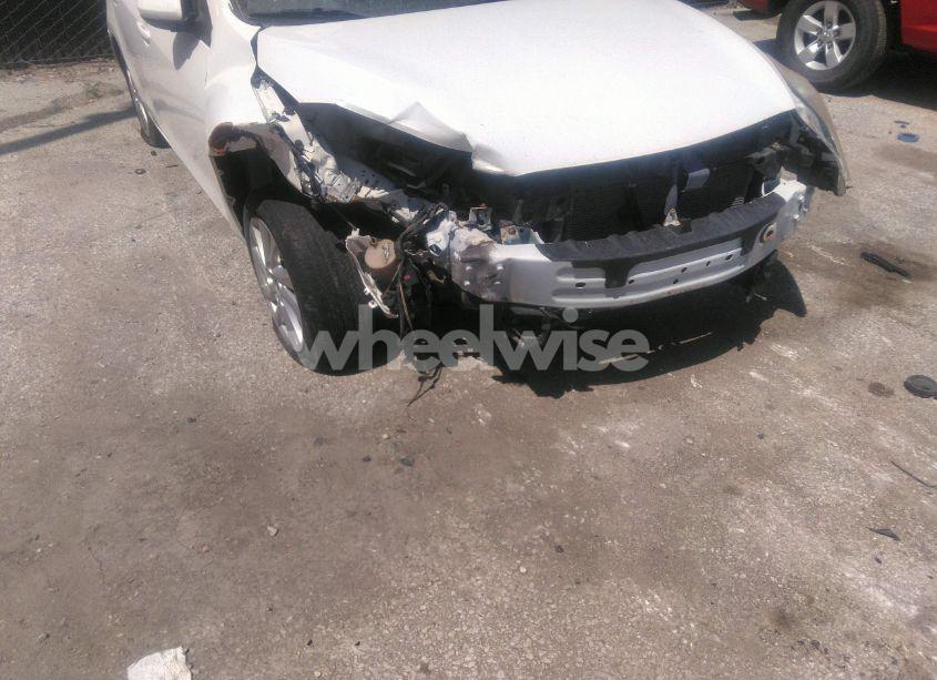 Photo 6 of 2011 Mazda Mazda3 I SPORT (VIN JM1BL1UG1B1466580)