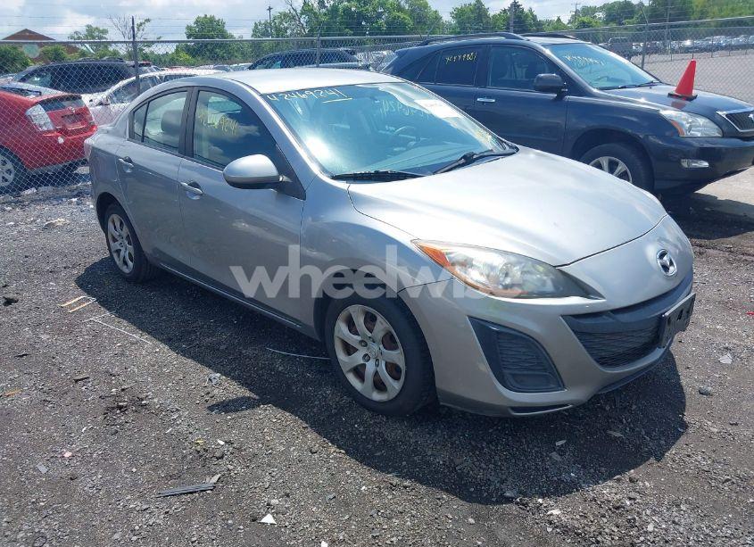 2011 Mazda Mazda3 I SPORT (VIN JM1BL1UG1B1467356) main photo