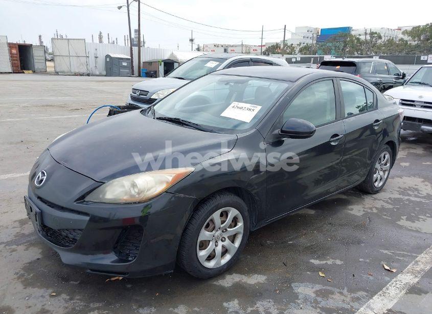 Photo 2 of 2012 Mazda Mazda3 I SPORT (VIN JM1BL1UG1C1524804)