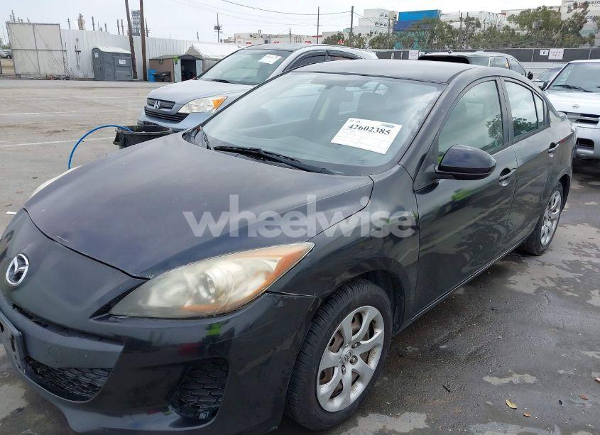 Photo 6 of 2012 Mazda Mazda3 I SPORT (VIN JM1BL1UG1C1524804)