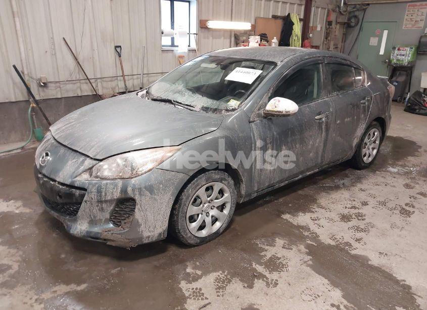 Photo 2 of 2012 Mazda Mazda3 I SPORT (VIN JM1BL1UG1C1538363)