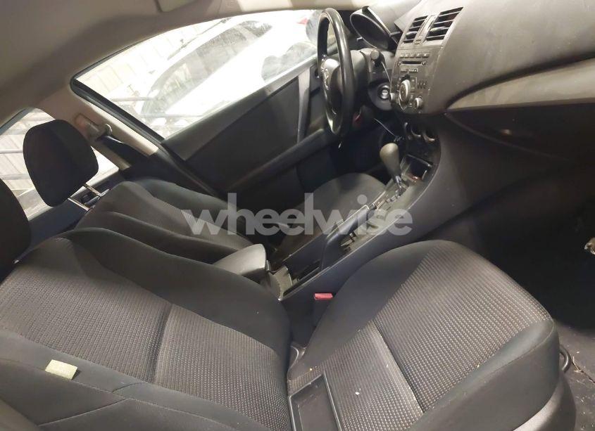 Photo 5 of 2012 Mazda Mazda3 I SPORT (VIN JM1BL1UG1C1538363)