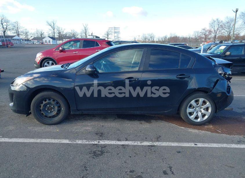Photo 14 of 2012 Mazda Mazda3 I SPORT (VIN JM1BL1UG1C1551257)