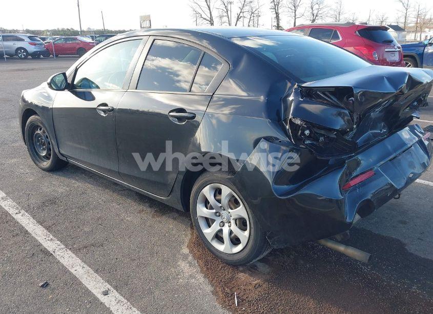 Photo 3 of 2012 Mazda Mazda3 I SPORT (VIN JM1BL1UG1C1551257)