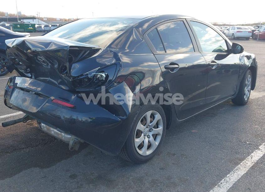 Photo 4 of 2012 Mazda Mazda3 I SPORT (VIN JM1BL1UG1C1551257)