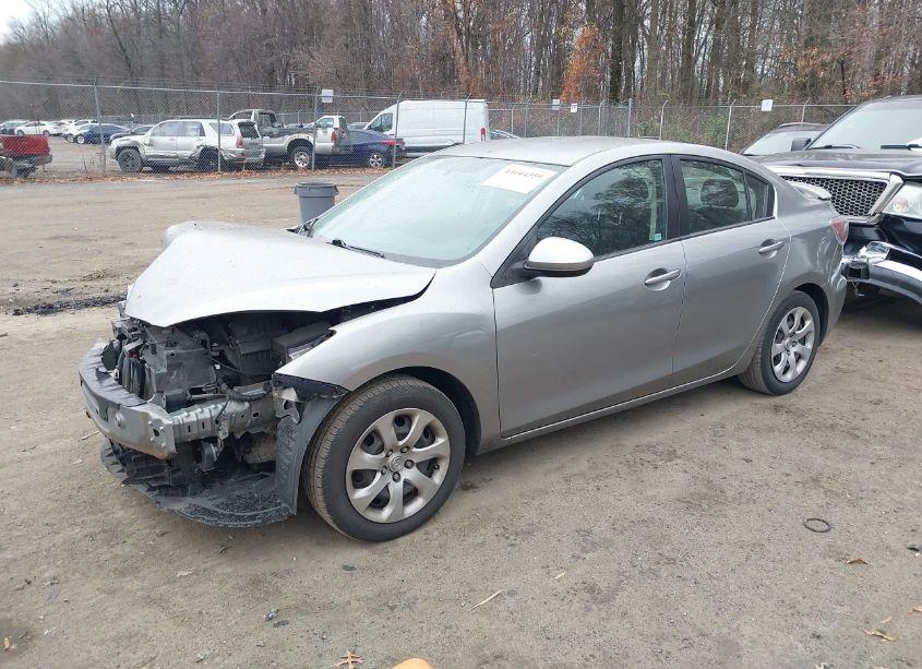 Photo 2 of 2012 Mazda Mazda3 I SPORT (VIN JM1BL1UG1C1572979)