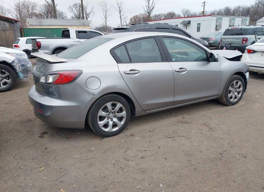 Photo 4 of 2012 Mazda Mazda3 I SPORT (VIN JM1BL1UG1C1572979)