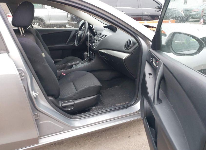 Photo 5 of 2012 Mazda Mazda3 I SPORT (VIN JM1BL1UG1C1572979)