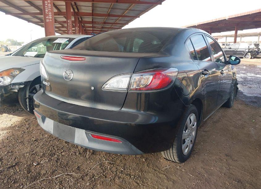 Photo 4 of 2011 Mazda Mazda3 I SPORT (VIN JM1BL1UG2B1370716)