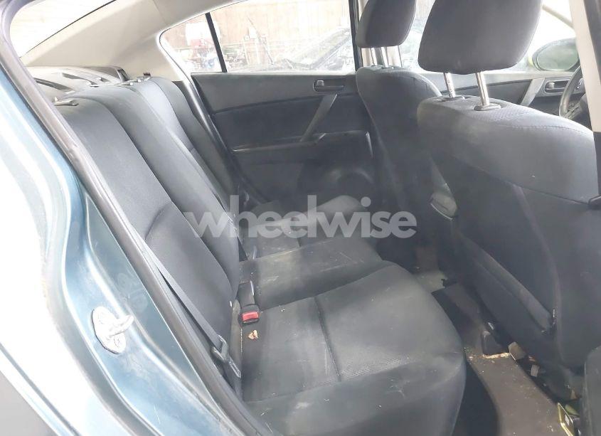 Photo 8 of 2011 Mazda Mazda3 I SPORT (VIN JM1BL1UG2B1385085)