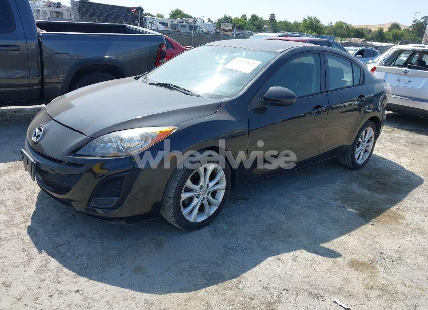 Photo 2 of 2011 Mazda Mazda3 I SPORT (VIN JM1BL1UG2B1467379)