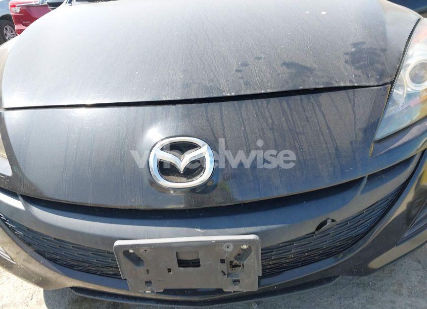 Photo 6 of 2011 Mazda Mazda3 I SPORT (VIN JM1BL1UG2B1467379)