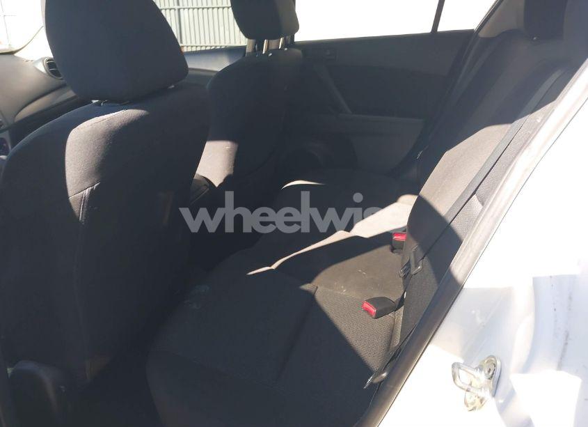 Photo 8 of 2011 Mazda Mazda3 I SPORT (VIN JM1BL1UG2B1497546)