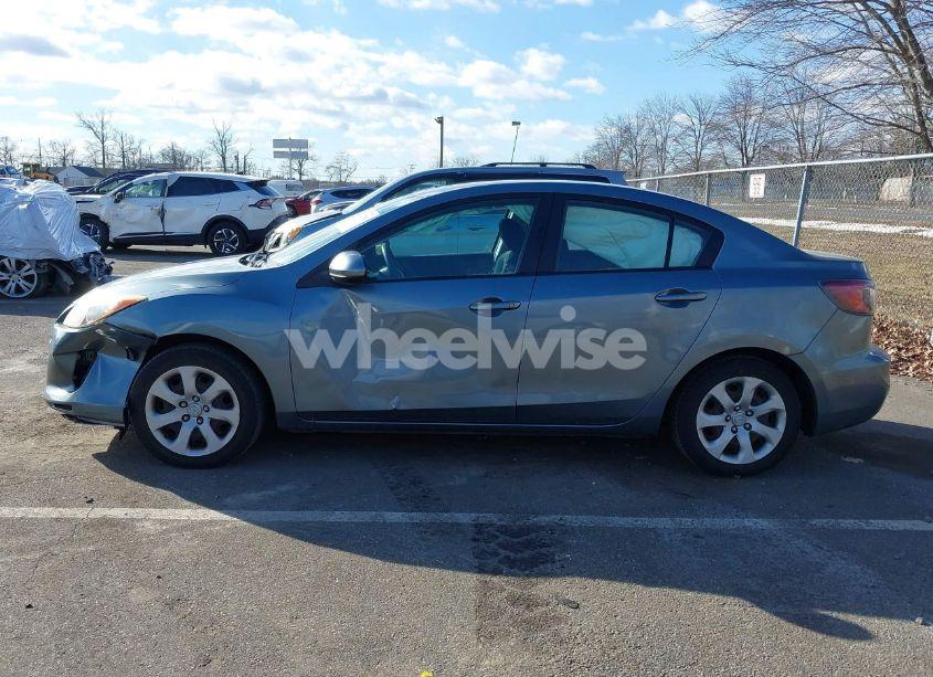 Photo 14 of 2012 Mazda Mazda3 I SPORT (VIN JM1BL1UG2C1520955)