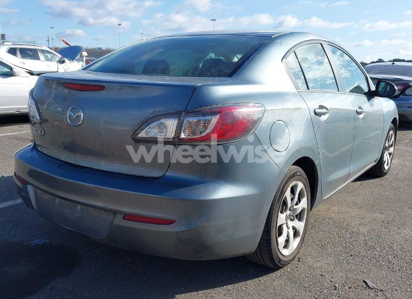 Photo 4 of 2012 Mazda Mazda3 I SPORT (VIN JM1BL1UG2C1520955)