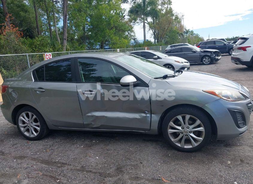 Photo 13 of 2011 Mazda Mazda3 I SPORT (VIN JM1BL1UG3B1493196)