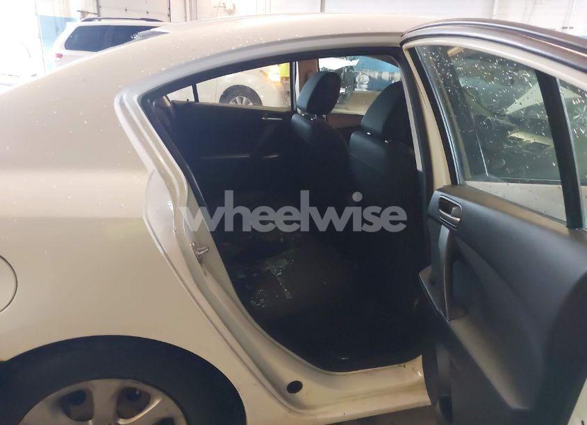 Photo 8 of 2012 Mazda Mazda3 I SPORT (VIN JM1BL1UG3C1518034)