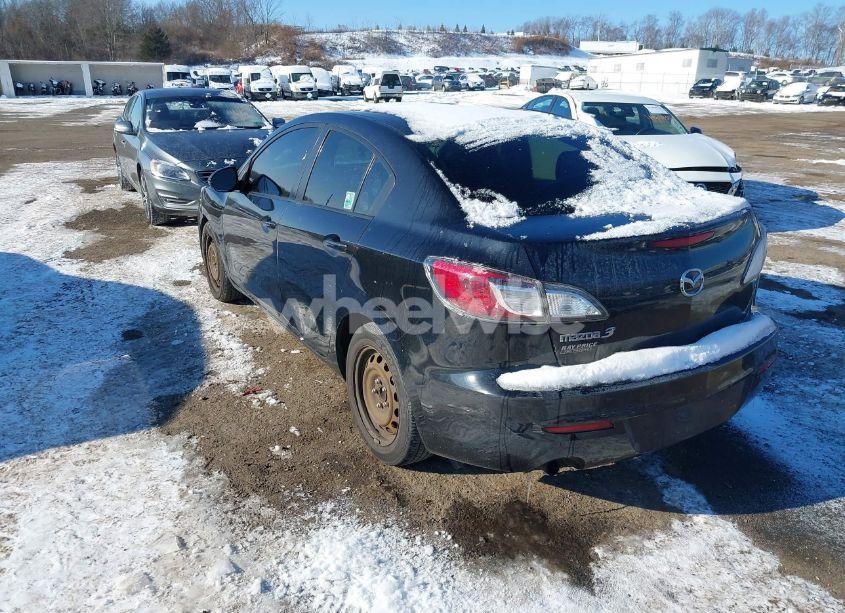 Photo 3 of 2012 Mazda Mazda3 I SPORT (VIN JM1BL1UG3C1519376)