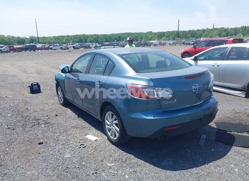 Photo 3 of 2011 Mazda Mazda3 I SPORT (VIN JM1BL1UG4B1448297)