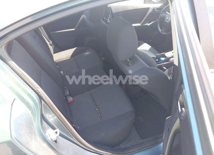 Photo 8 of 2011 Mazda Mazda3 I SPORT (VIN JM1BL1UG4B1448297)