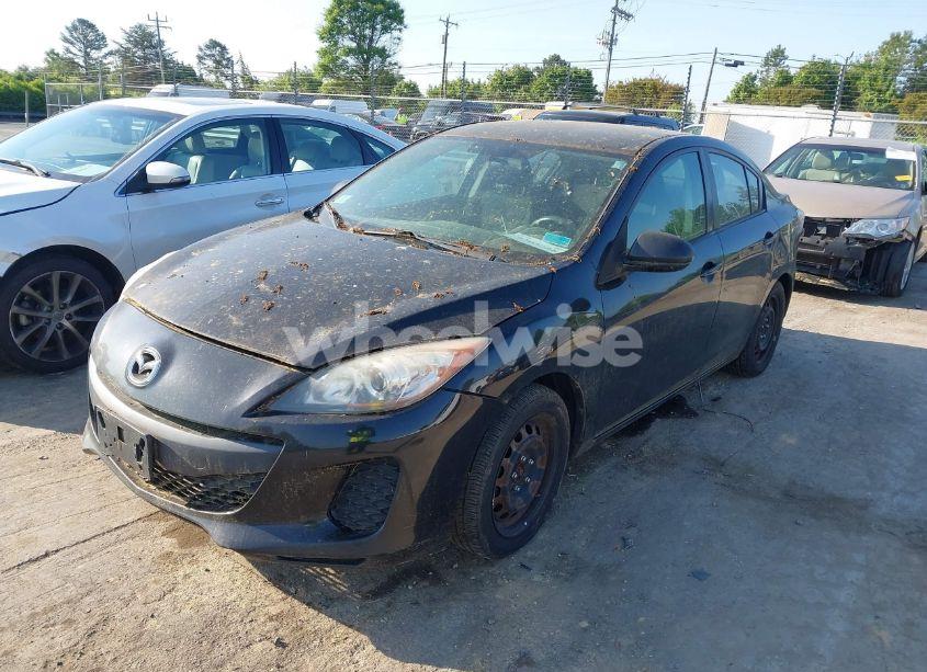 Photo 2 of 2012 Mazda Mazda3 I SPORT (VIN JM1BL1UG4C1508659)