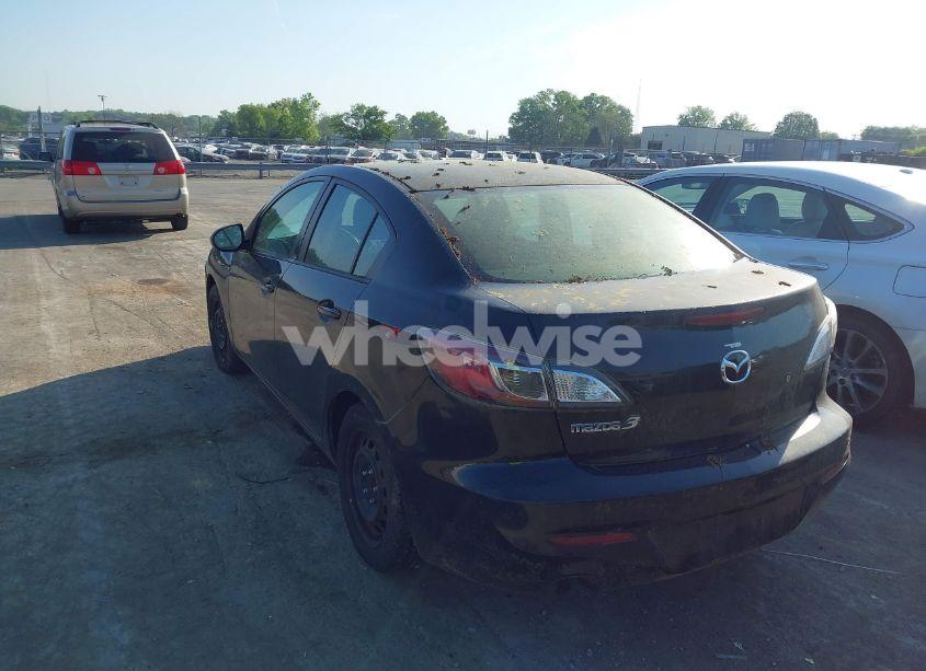 Photo 3 of 2012 Mazda Mazda3 I SPORT (VIN JM1BL1UG4C1508659)