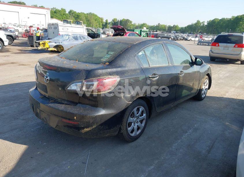 Photo 4 of 2012 Mazda Mazda3 I SPORT (VIN JM1BL1UG4C1508659)