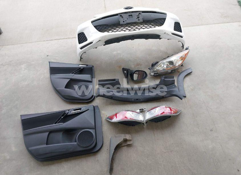 Photo 12 of 2012 Mazda Mazda3 I SPORT (VIN JM1BL1UG4C1548837)