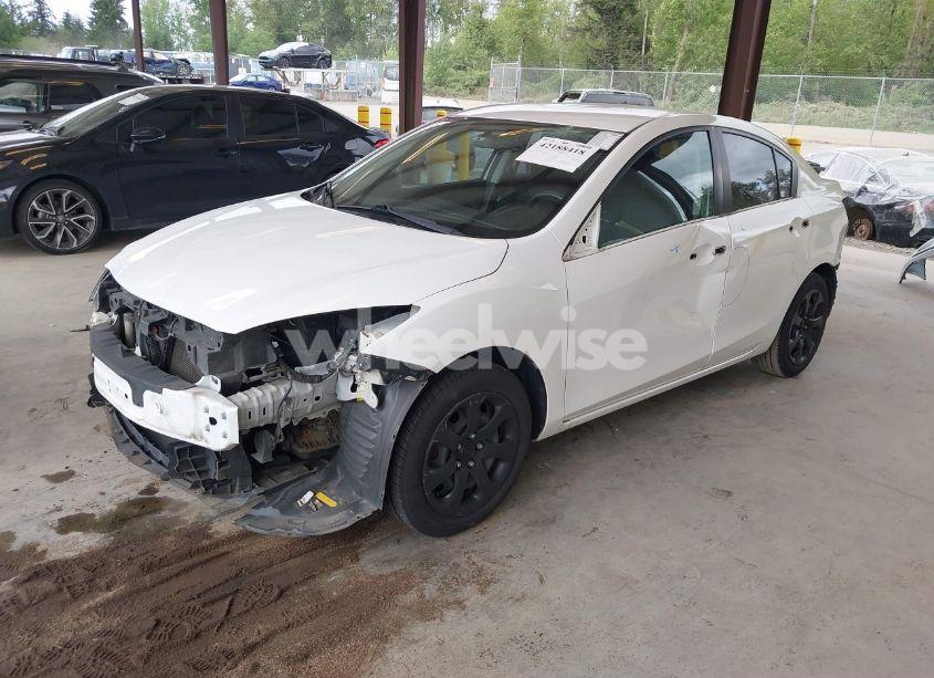 Photo 2 of 2012 Mazda Mazda3 I SPORT (VIN JM1BL1UG4C1548837)