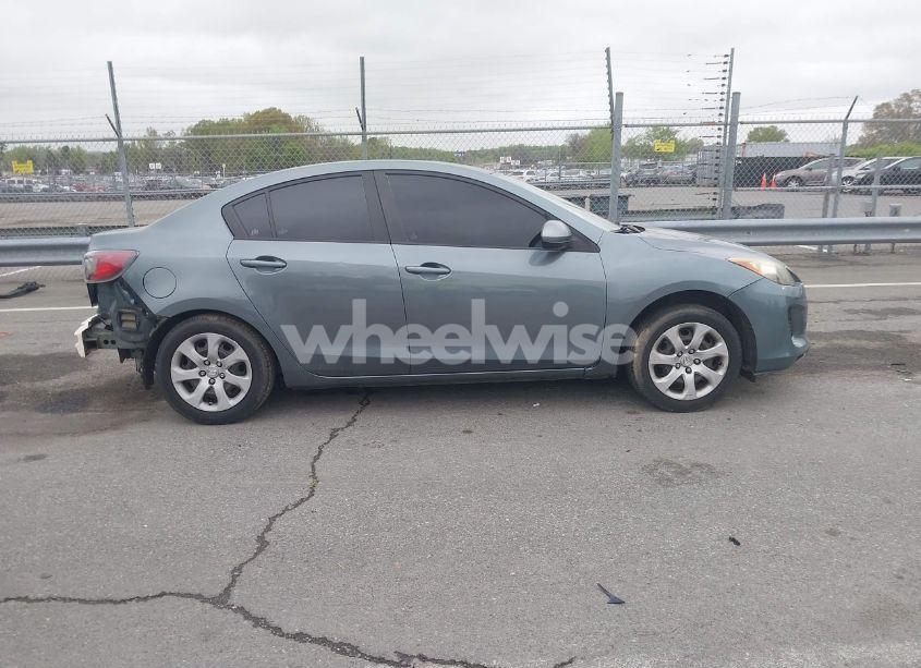 Photo 12 of 2012 Mazda Mazda3 I SPORT (VIN JM1BL1UG4C1596225)