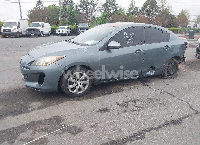 Photo 2 of 2012 Mazda Mazda3 I SPORT (VIN JM1BL1UG4C1596225)