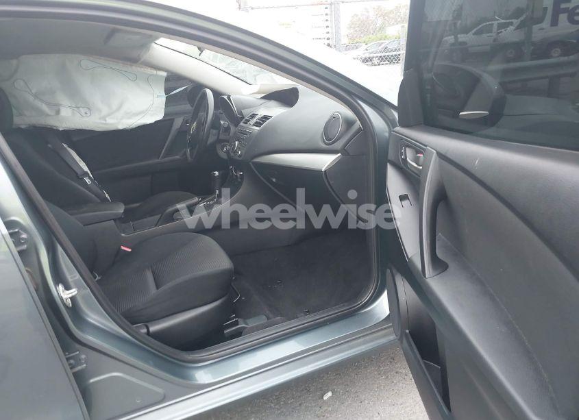 Photo 5 of 2012 Mazda Mazda3 I SPORT (VIN JM1BL1UG4C1596225)