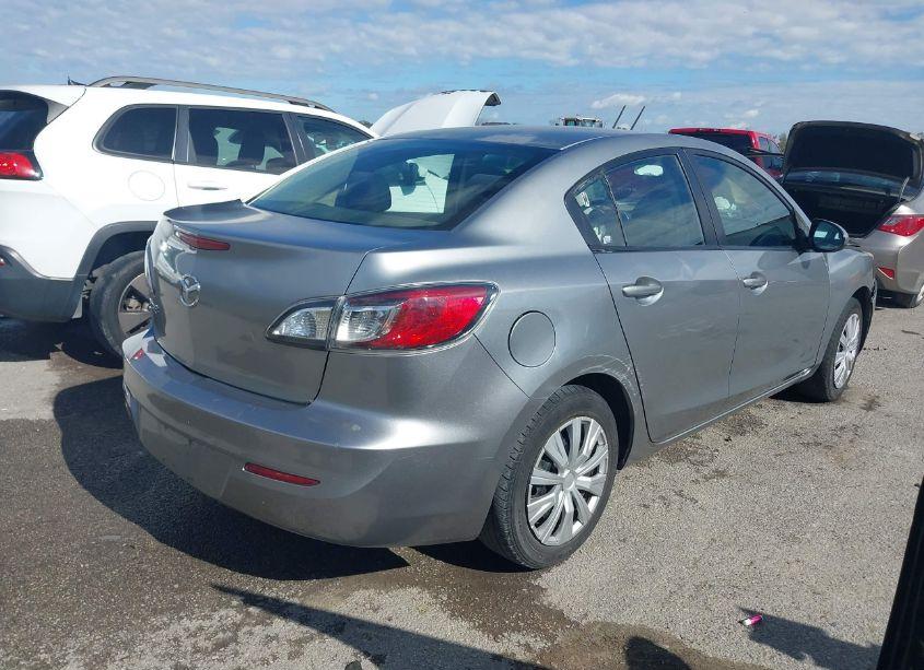 Photo 4 of 2012 Mazda Mazda3 I SPORT (VIN JM1BL1UG4C1600046)