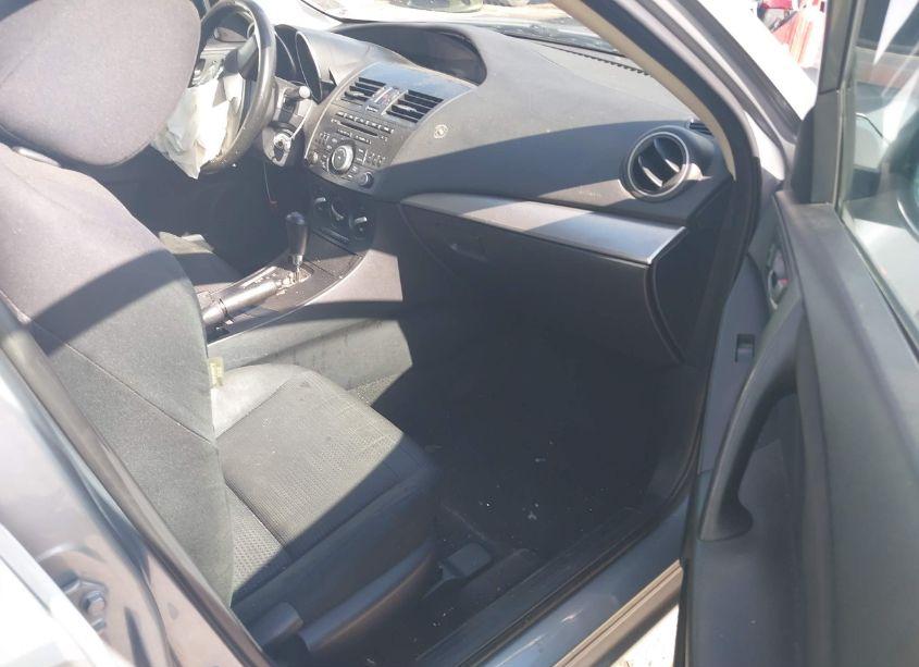 Photo 5 of 2012 Mazda Mazda3 I SPORT (VIN JM1BL1UG4C1600046)