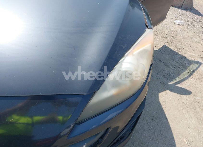 Photo 13 of 2011 Mazda Mazda3 I SPORT (VIN JM1BL1UG5B1387302)