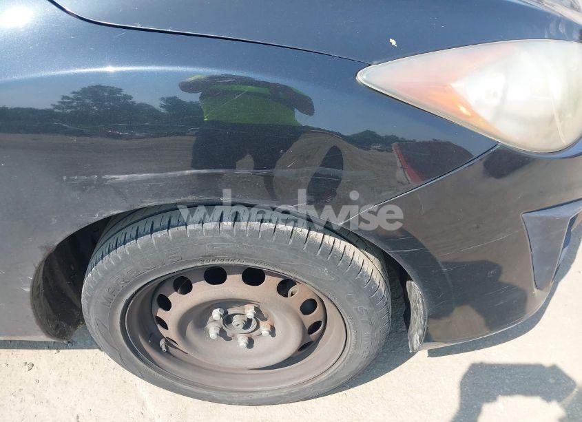 Photo 14 of 2011 Mazda Mazda3 I SPORT (VIN JM1BL1UG5B1387302)