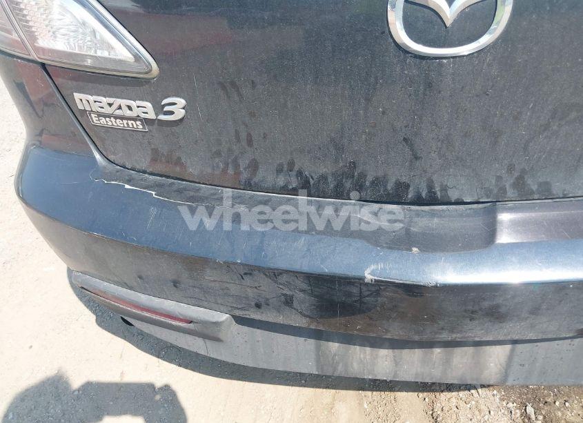 Photo 16 of 2011 Mazda Mazda3 I SPORT (VIN JM1BL1UG5B1387302)