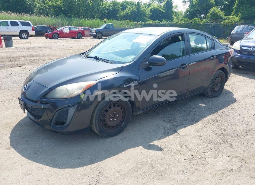 Photo 2 of 2011 Mazda Mazda3 I SPORT (VIN JM1BL1UG5B1387302)