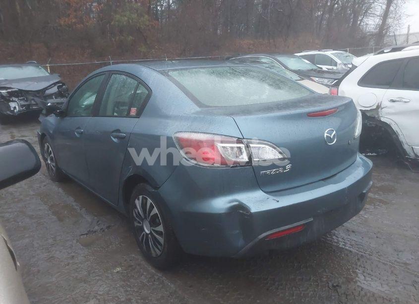 Photo 3 of 2011 Mazda Mazda3 I SPORT (VIN JM1BL1UG5B1432187)