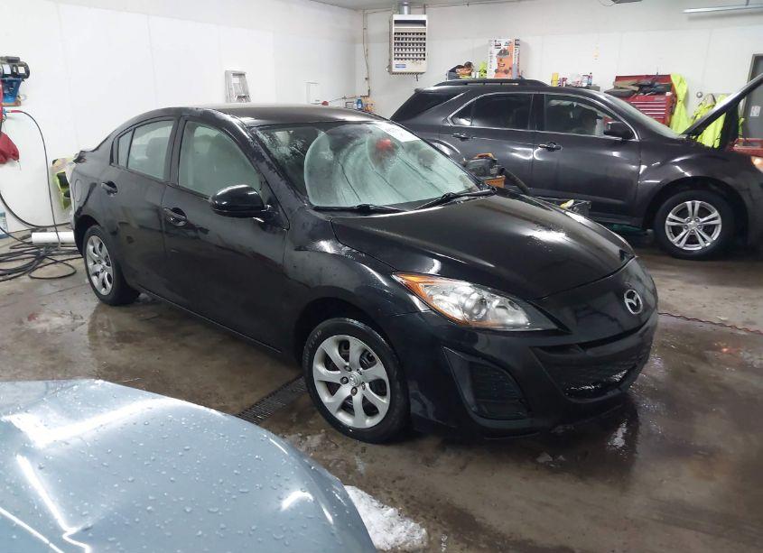 2011 Mazda Mazda3 I SPORT (VIN JM1BL1UG5B1463911) main photo